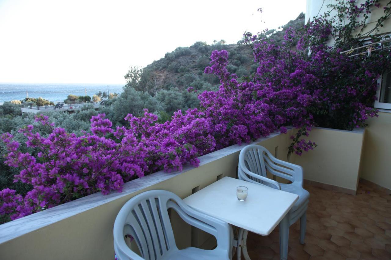 Sunrise Hotel & Apartments Rodhákinon Luaran gambar