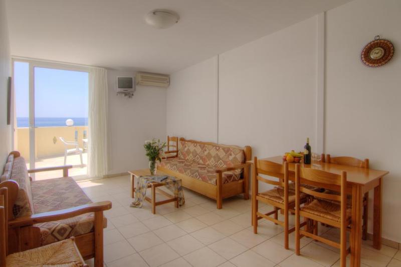 Sunrise Hotel & Apartments Rodhákinon Luaran gambar
